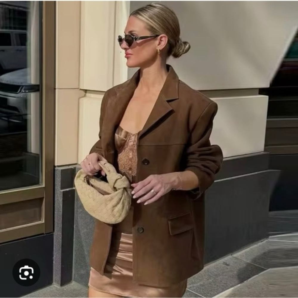 Zara- STRAIGHT FIT FAUX SUEDE BLAZER